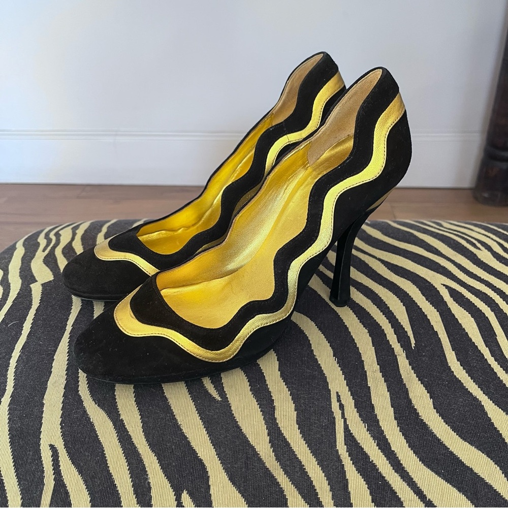 Prada Heels. Black suede and gold leather. Size 38